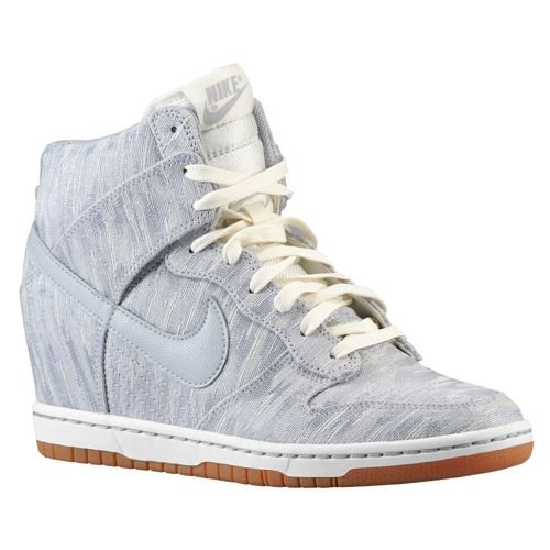 nike dunk sky high foot locker