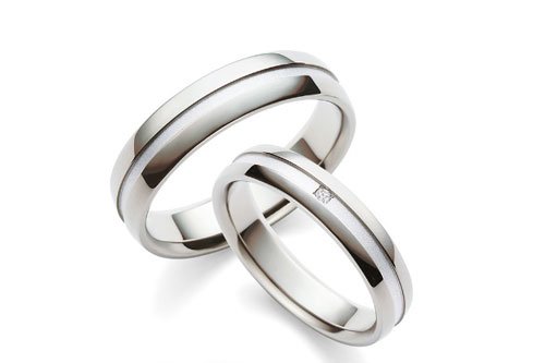 結婚指輪　チタンプラチナ　３万円台