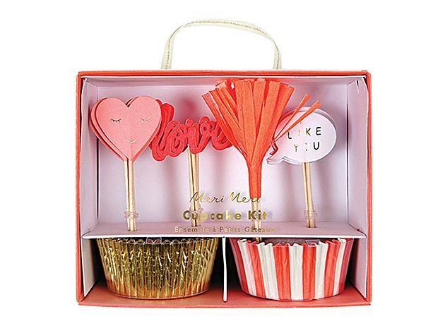 ★在庫1★ カップケーキキット LOVE&LIKE カップ24枚・トッパー24本-MeriMeri