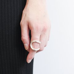 SASAI<br />Loop ring in Silver