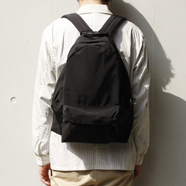 STANDARD SUPPLY SIMPLICITY COMMUTE DAYPACK