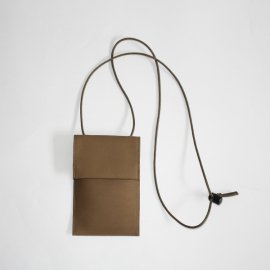 ERA <br />BUBBLE CALF POLY POCHETTE