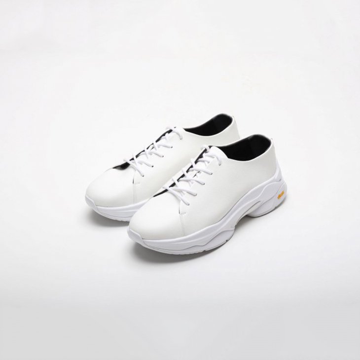 <img class='new_mark_img1' src='https://img.shop-pro.jp/img/new/icons8.gif' style='border:none;display:inline;margin:0px;padding:0px;width:auto;' />LE TORINA ルトリーナ / LEATHER SNEAKER II WHITE