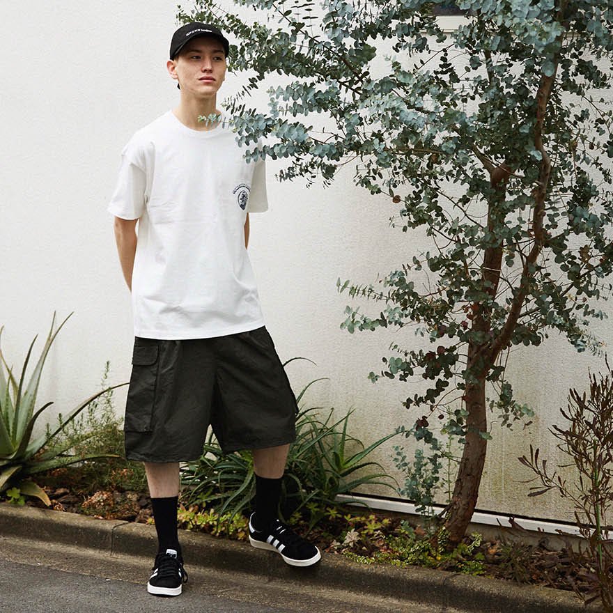 <img class='new_mark_img1' src='https://img.shop-pro.jp/img/new/icons8.gif' style='border:none;display:inline;margin:0px;padding:0px;width:auto;' />CONICHIWA bonjour / WIDE CARGO SHORTS