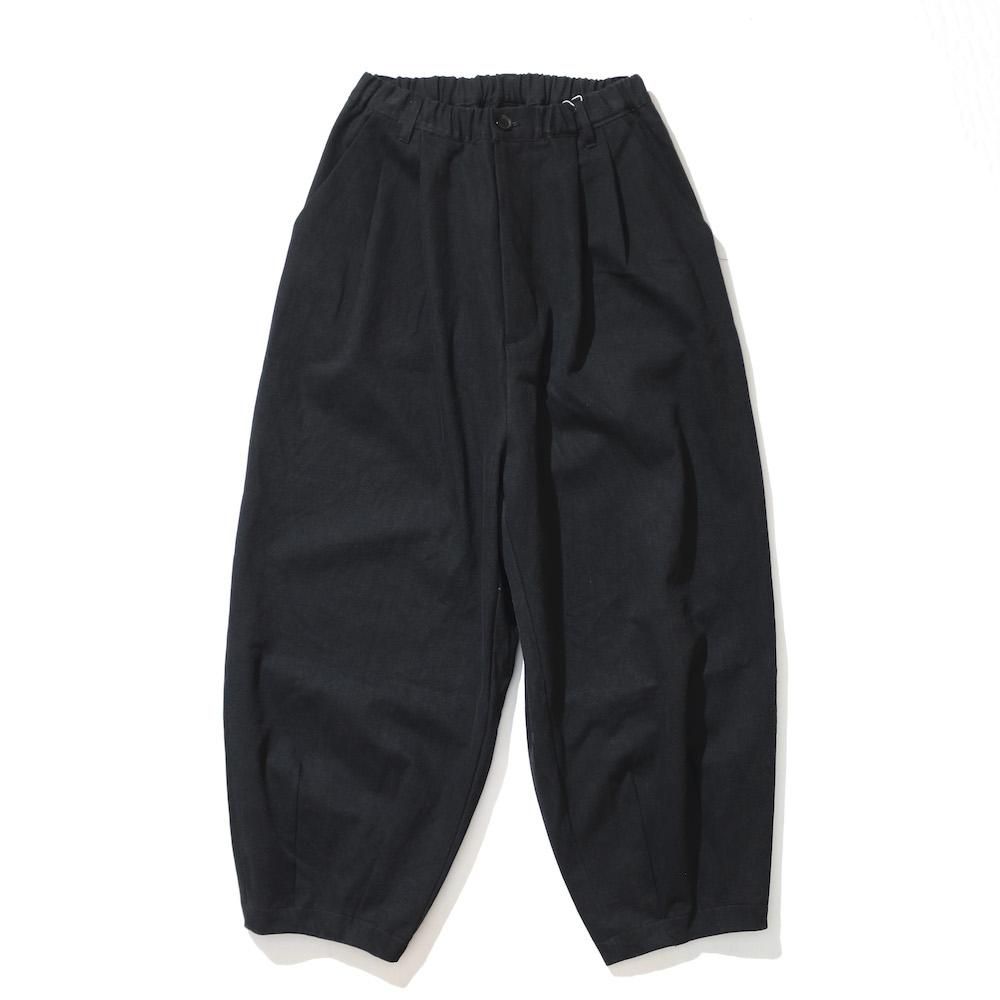 DARENIMO ˥ / balloon pants