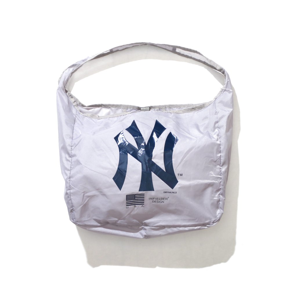 INFIELDER DESIGN×MLB MLB Logo Nylon Bag | ナイロン100% グレー