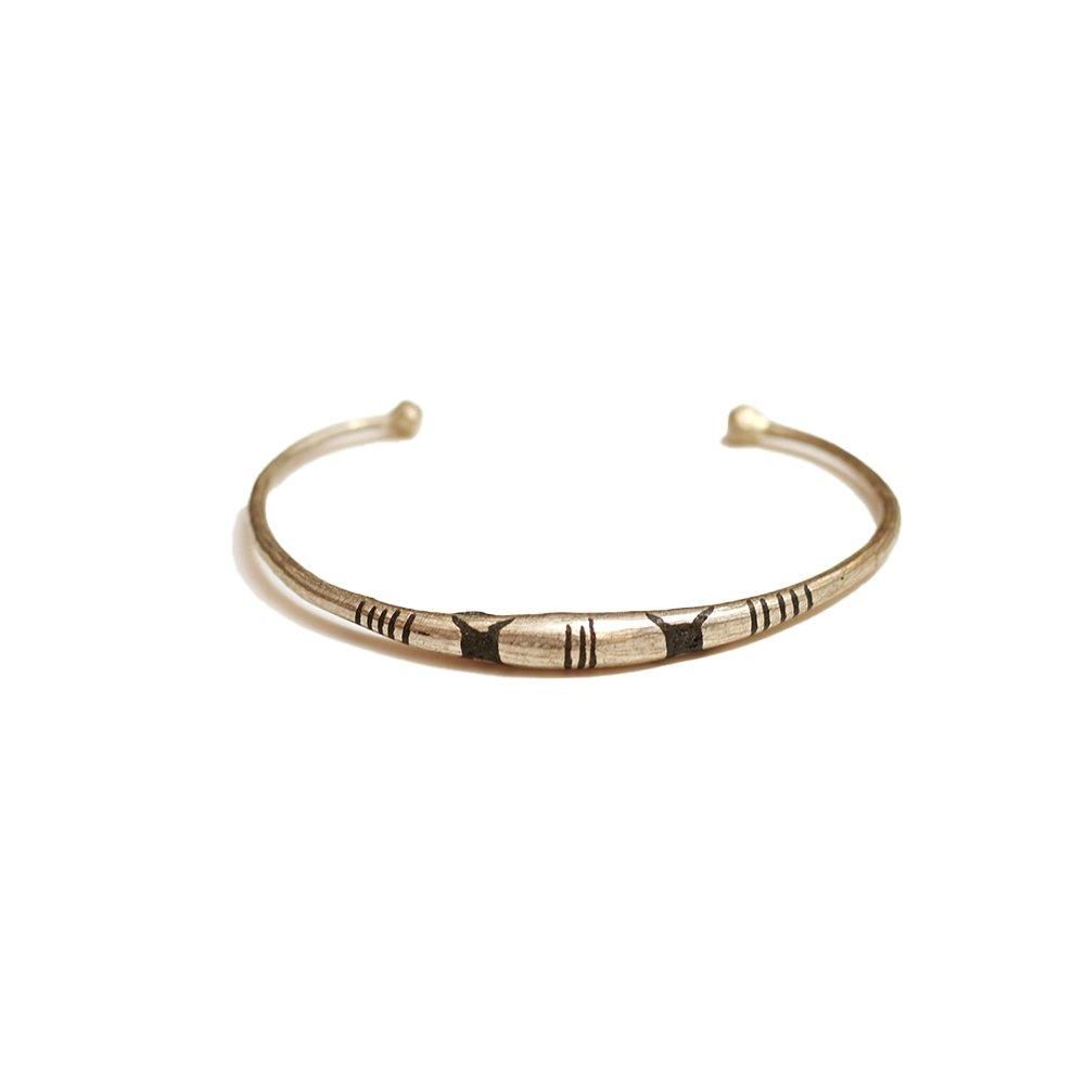 <img class='new_mark_img1' src='https://img.shop-pro.jp/img/new/icons8.gif' style='border:none;display:inline;margin:0px;padding:0px;width:auto;' />TOUAREG SILVER / TOUAREG SILVER Bangle