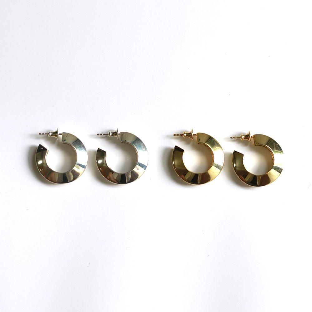 <img class='new_mark_img1' src='https://img.shop-pro.jp/img/new/icons8.gif' style='border:none;display:inline;margin:0px;padding:0px;width:auto;' />SASAI / Coil Earrings Large