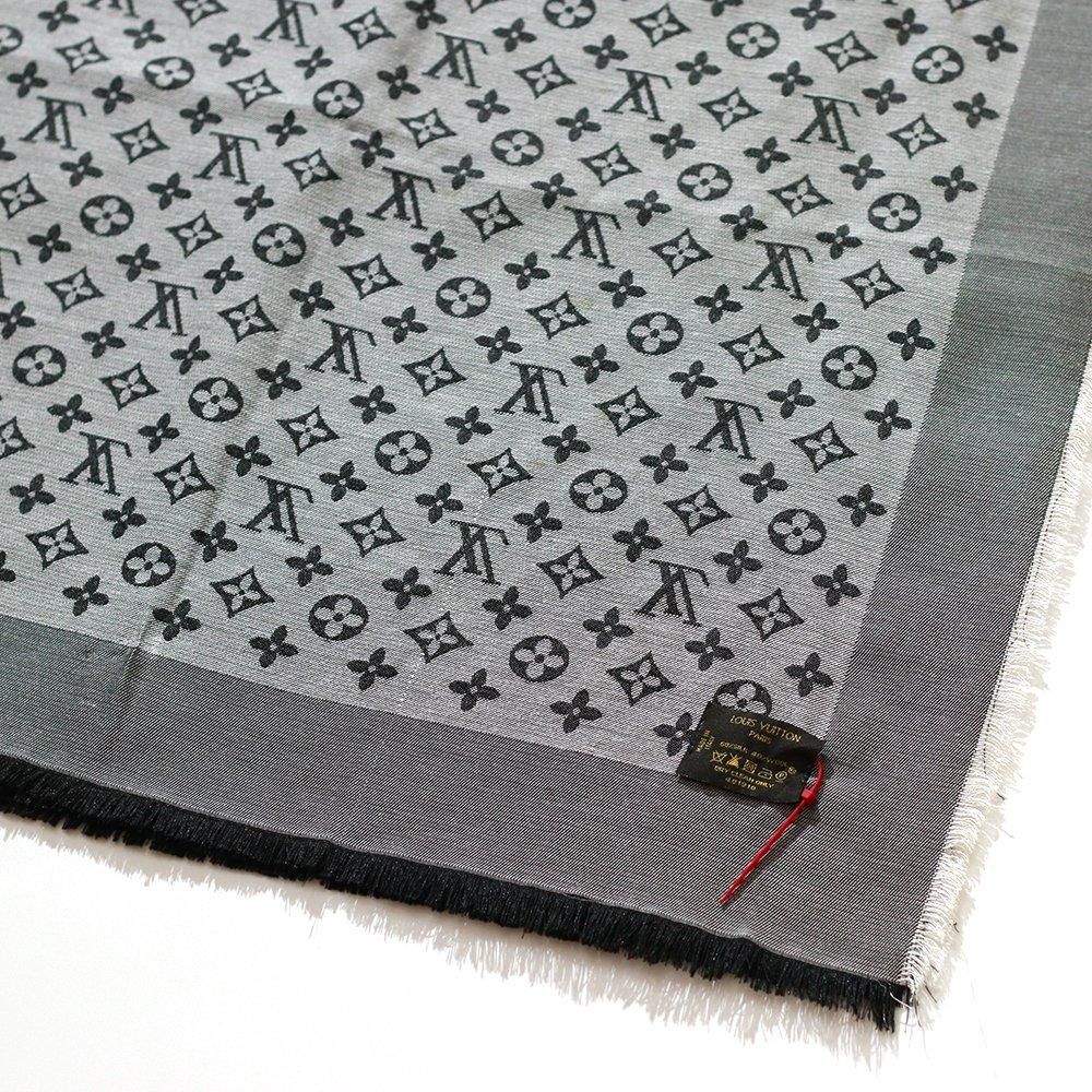 <img class='new_mark_img1' src='https://img.shop-pro.jp/img/new/icons20.gif' style='border:none;display:inline;margin:0px;padding:0px;width:auto;' />Vintage Clothes / MADE IN ITALY LOUIS VUITTON Scarf