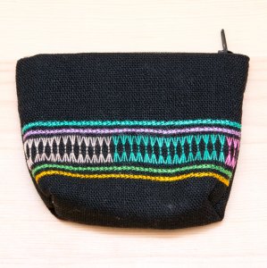 A Bu-Ali（アブアリ）アカ族刺繍小物ポーチ（黒）Type.1