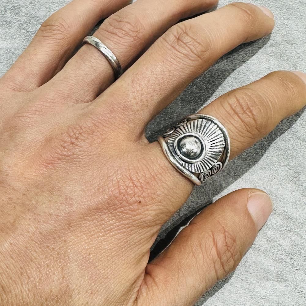 カレン族シルバーについて-アジアの織物|バリ島シルバー＆カレン族シルバーアクセサリー|プリミティブアート＆民族アートのオンライン・ショップPANDAN  TREE