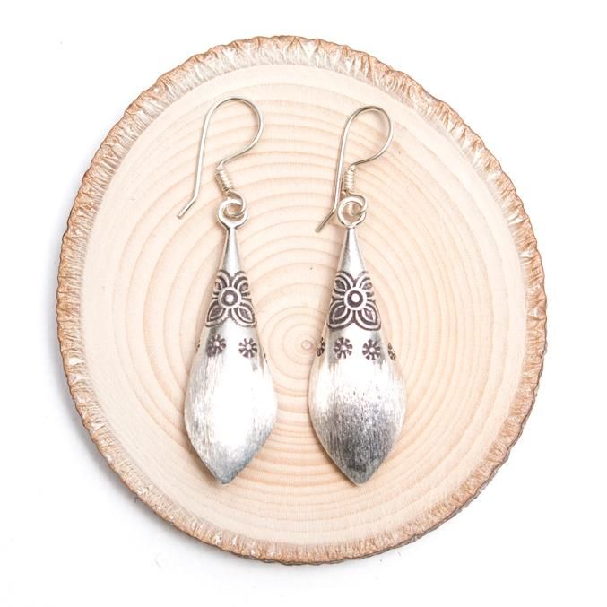 カレンシルバー パドゥア刻印のネックレスとピアスセット