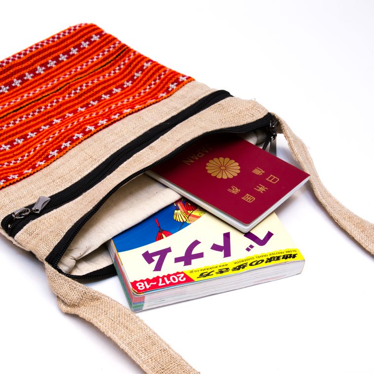 ベトナム モン族刺繍 二つ折りヘンプショルダーバッグ（M）