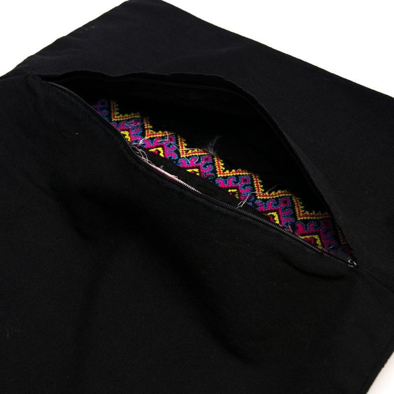 クッションカバー　ハンドメイド刺繍　ベトナム刺繍　少数民族　高級感 アウトレット＞黒モン族 刺繍 クッションカバー（C）｜旅する