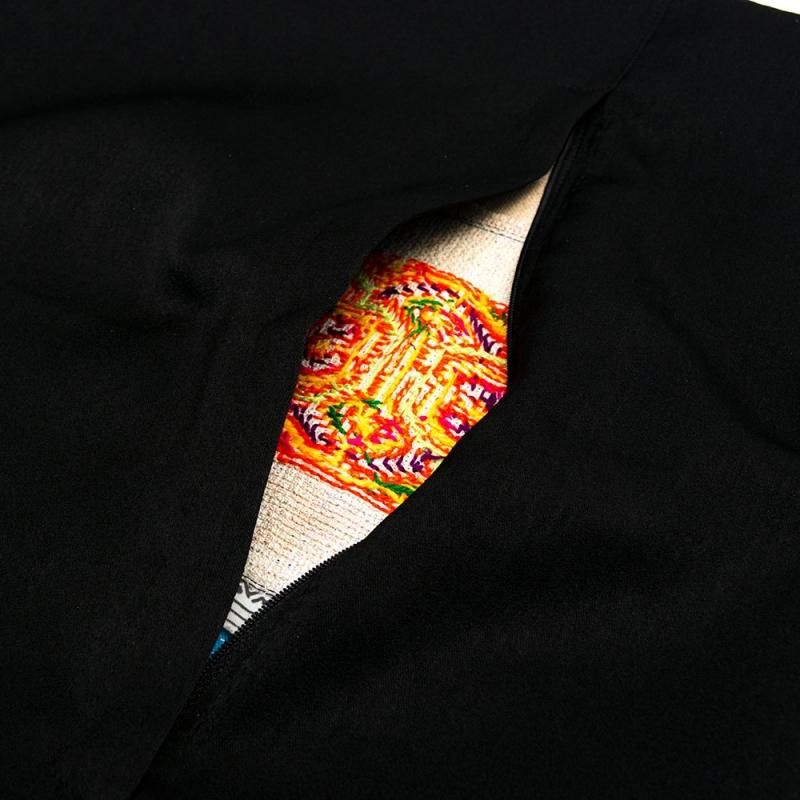 クッションカバー　ハンドメイド刺繍　ベトナム刺繍　少数民族　高級感 送料無料 クッションカバー ベトナム モン族.伝統模様 1点もの