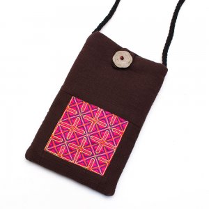 ThongPua モン族刺繍古布のスマホポーチ（ブラウン）Type.1