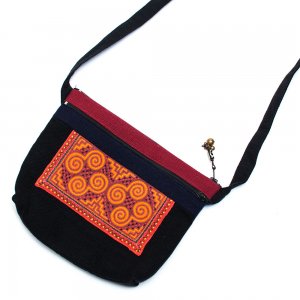 ThongPua モン族刺繍古布の肩掛けポシェット Type.2