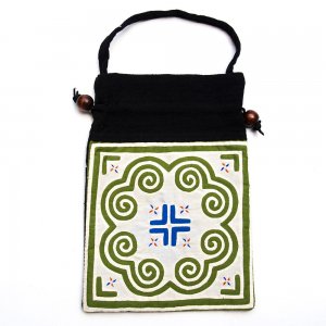 A Bu-Ali（アブアリ）モン族刺繍の巾着ポーチ Type.5