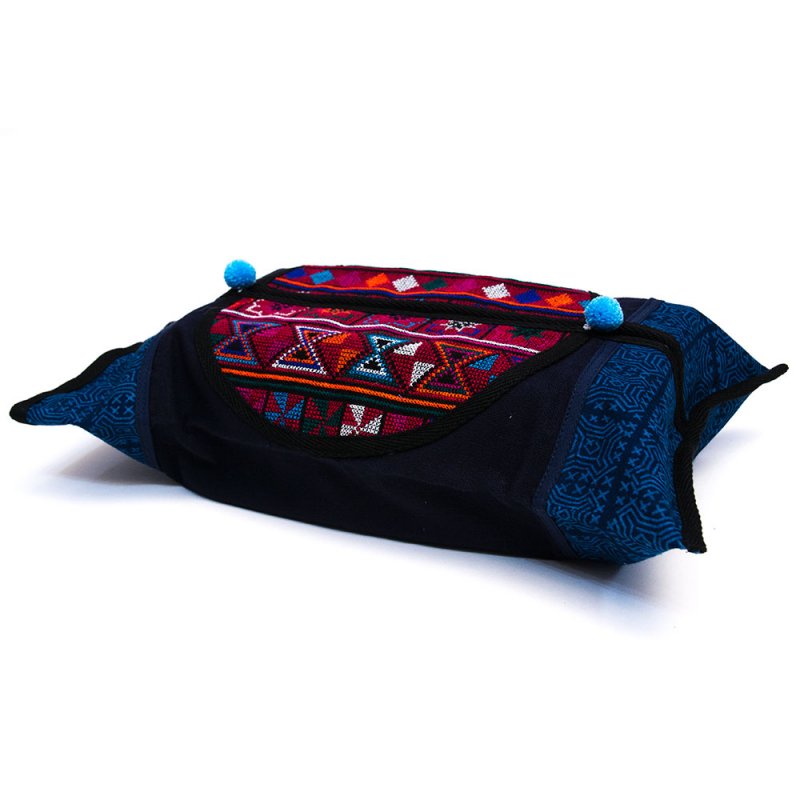 A Bu-Ali（アブアリ）アカ族刺繍のティッシュBOXカバー