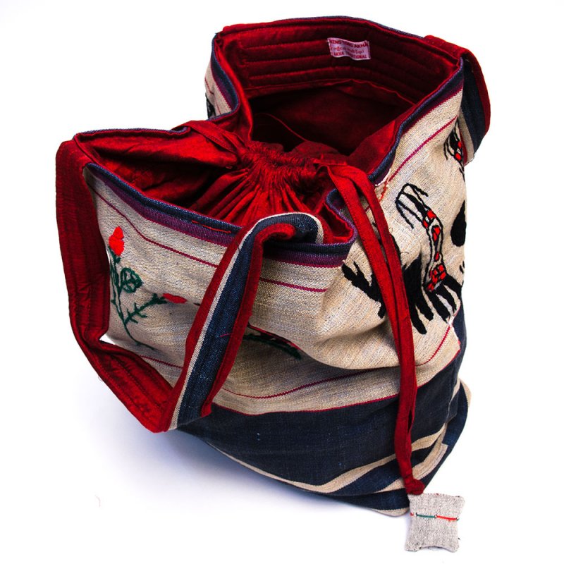 ナガ族 手織布と手刺繍の大判巾着トートバッグ Type.5