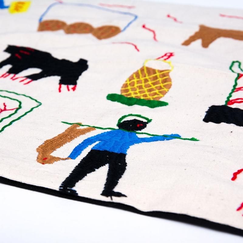 手刺繍のクッションカバー 70726f647563742f32303134303331