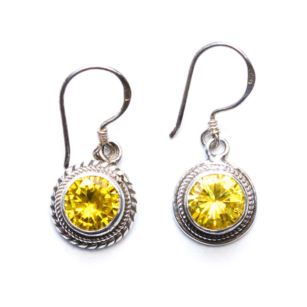 キュービックジルコニアのシルバーピアス（yellow）Type.1