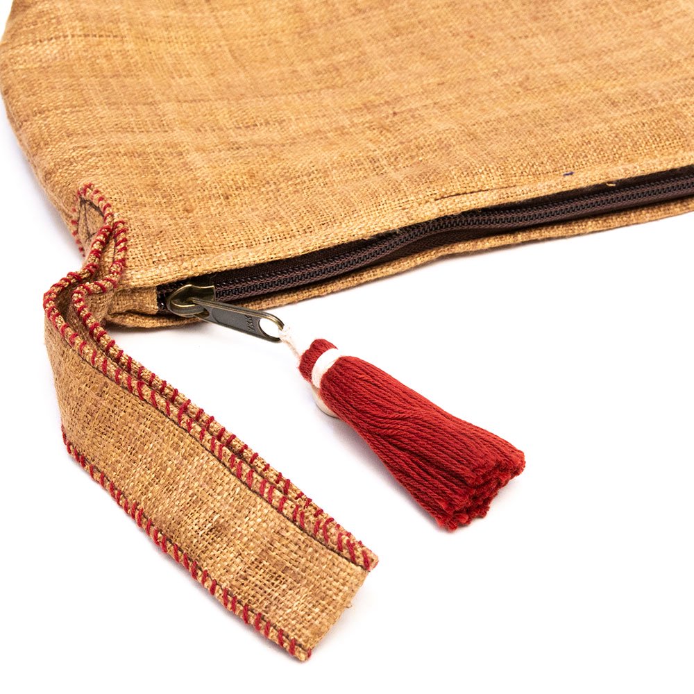 ThongPua モン族刺繍古布のタッセル付きポーチ Type.4
