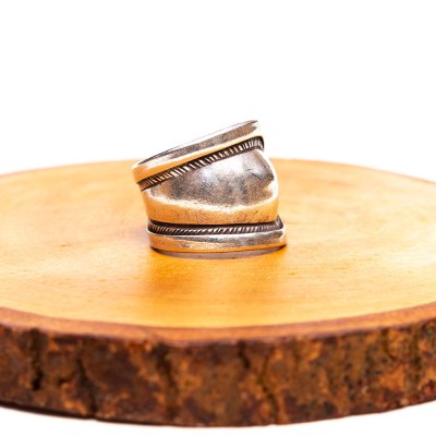 【カレン族シルバーリング】重厚で無骨なデザインの指輪