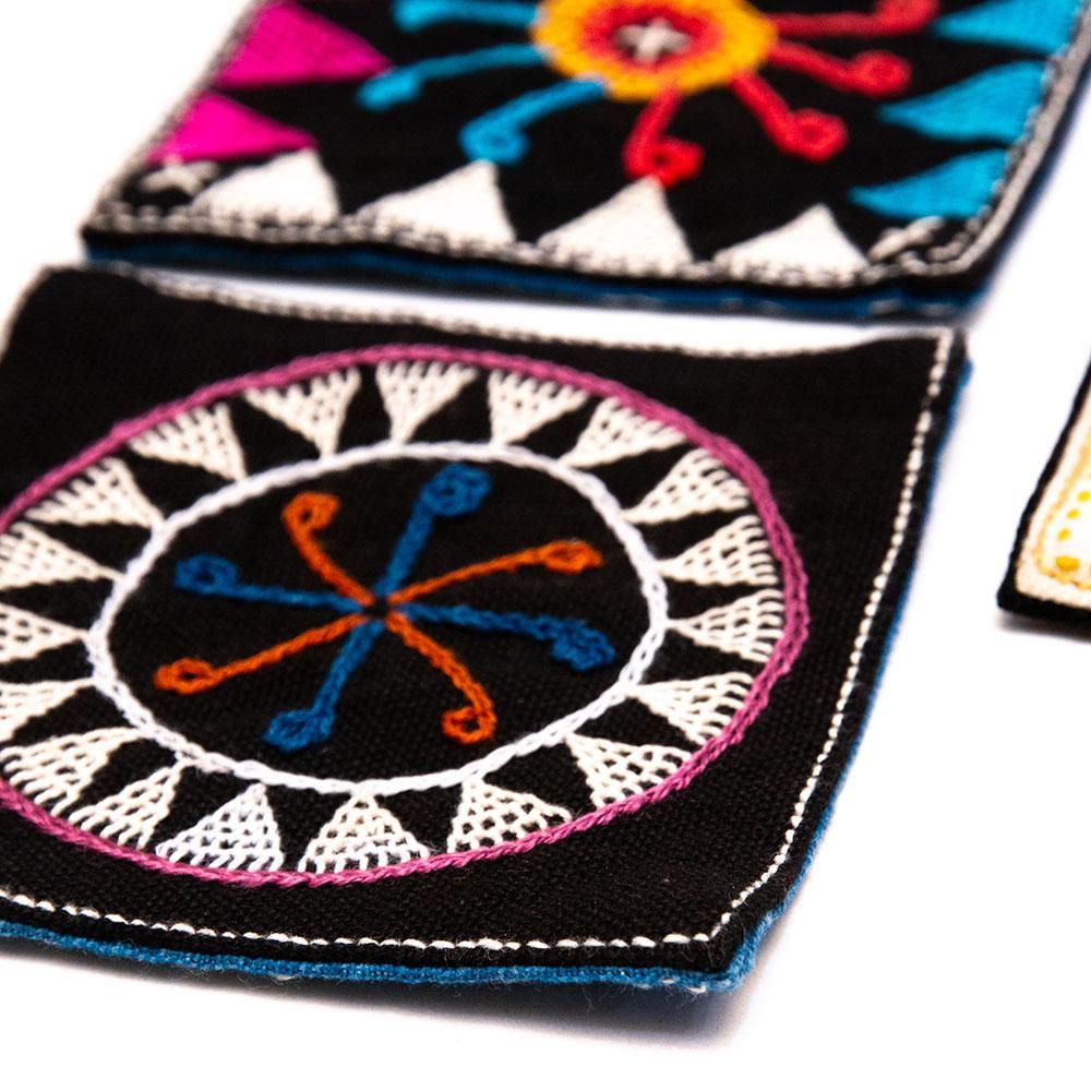 レンテン族のインディゴ豆敷（自然刺繍） Type.3｜旅する雑貨屋ゆいゆい堂