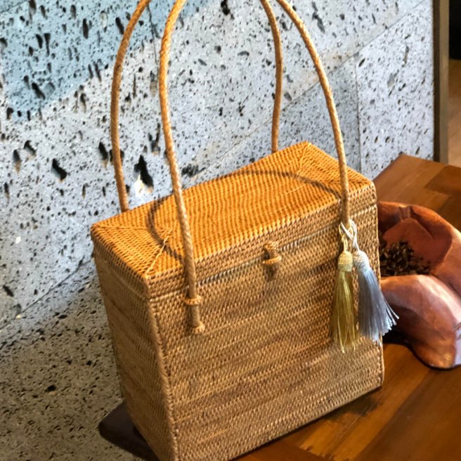 アタ　高級長角カゴバッグ 　インドネシア　バリ島工芸品　アタの持ち手付きバッグ - カゴ・パッケージ・雑貨通販 おもてなでしこ