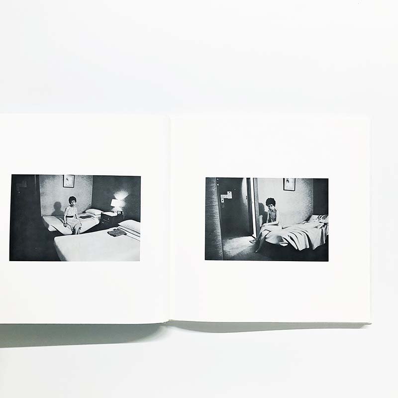 Nobuyoshi Araki: SENTIMENTAL JOURNEY Reprinted editionセンチメンタルな旅 復刻版 荒木経惟 -  古本買取 2手舎/二手舎 nitesha 写真集 アートブック 美術書 建築