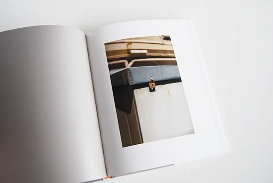【サイン入】John Gossage 写真集 The Absolute Truth Special Edition John Gossage – SUPER LABO