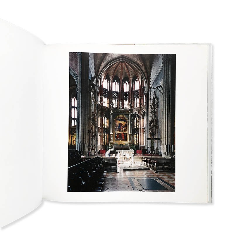 THOMAS STRUTH: 1977-2002トーマス・シュトゥルート - 古本買取 2手舎/二手舎 nitesha 写真集 アートブック 美術書  建築