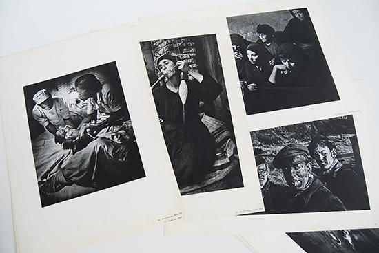 『W・ユージン・スミス写真展 【希少品】1971年開催』の作品集（16枚セット） W・ユージン・スミス写真展 【希少品】1971年開催』の作品集（16