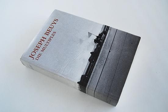 JOSEPH BEUYS / DIE MULTIPLES ヨーゼフ・ボイス JOSEPH BEUYS : DIE MULTIPLES 1965-1986｜ヨーゼフ・ボイス