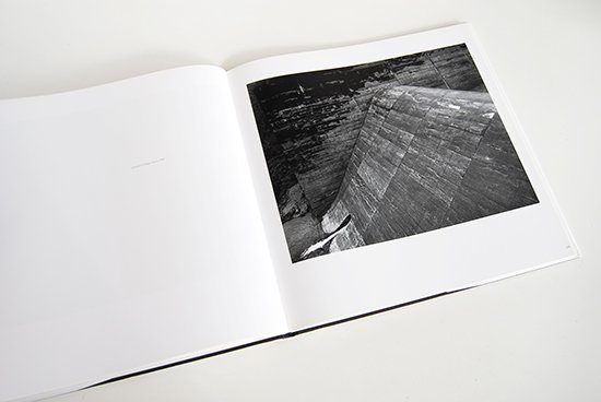 TOSHIO SHIBATA: LANDSCAPE ランドスケープ 柴田敏雄 写真集 - 古本買取 2手舎/二手舎 nitesha 写真集  アートブック 美術書 建築