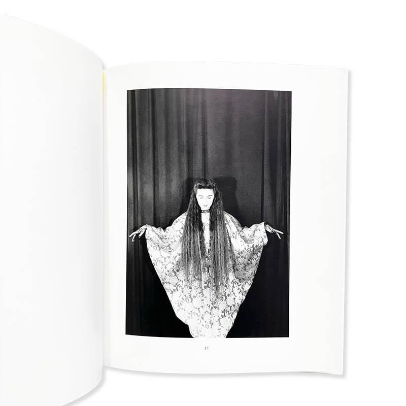 IRINA IONESCO: Les Immortellesイリナ・イオネスコ - 古本買取