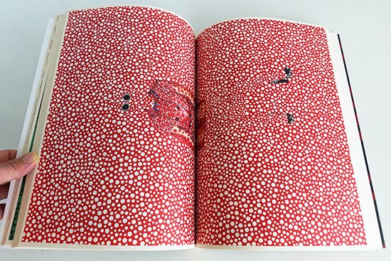 LOUIS VUITTON - YAYOI KUSAMA designed by Theseus Chan(WORK) ルイ・ヴィトン 草間彌生 -  古本買取 2手舎/二手舎 nitesha 写真集 アートブック 美術書 建築