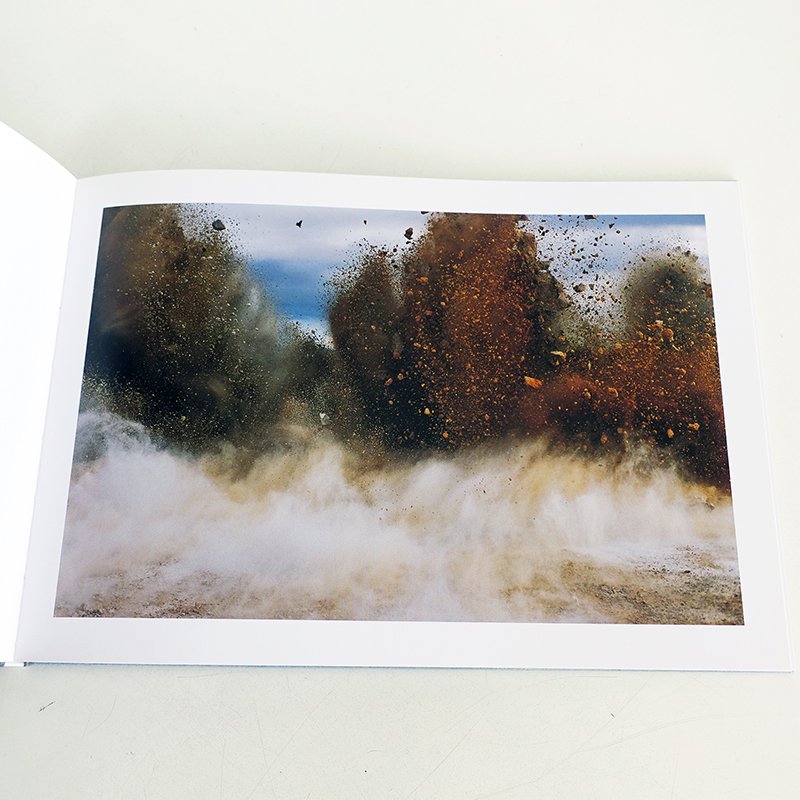 NAOYA HATAKEYAMA: A BIRD BLAST #130 畠山直哉 写真集 署名本 signed 