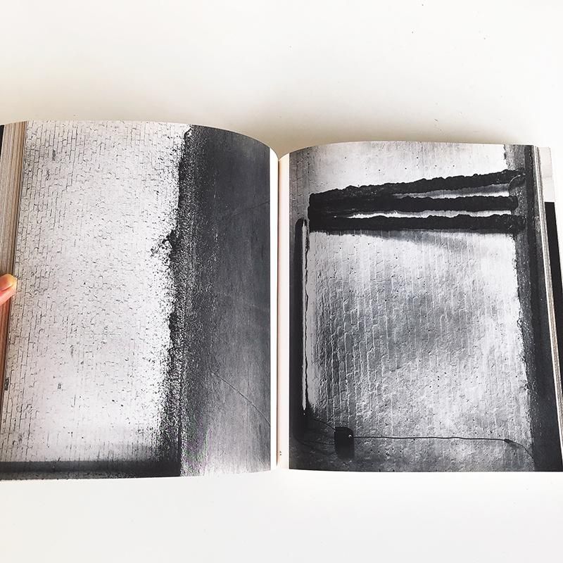 RICHARD SERRA an exhibition catalogue in 1987-1988 - 古本 RICHARD SERRA an exhibition catalogue in 1987-1988 - 古本