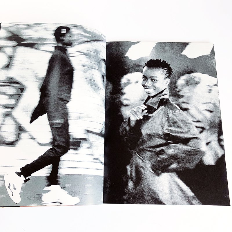 E-Z GO 1992, YOHJI YAMAMOTO art direction by Peter Savilleヨウジヤマモト ピーター・サヴィル  1992年 - 古本買取 2手舎/二手舎 nitesha 写真集 アートブック 美術書 建築