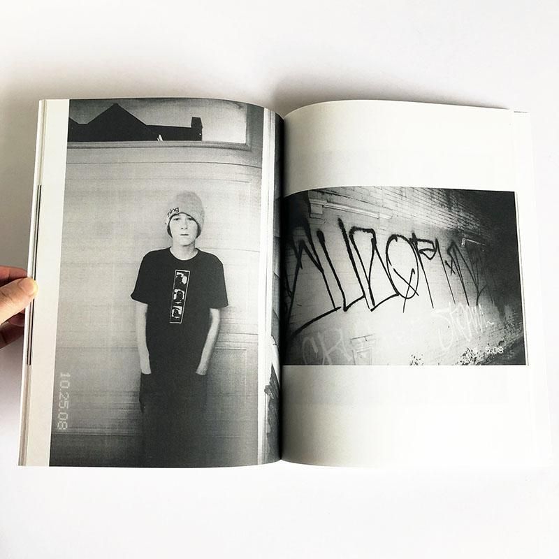 Debris: The Ari Marcopoulos Purple Bookアリ・マルコポロス