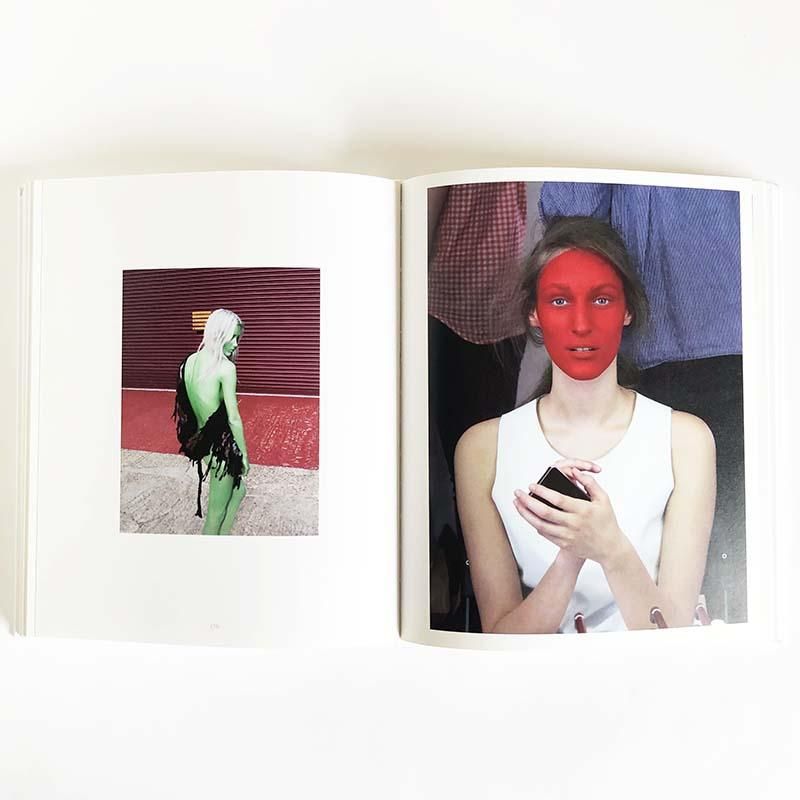 In and Out of Fashion（Second Edition） - Viviane Sassen
