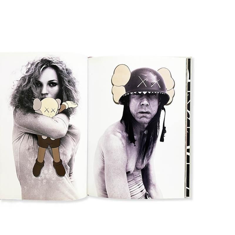Kaws One: KAWS: 9784898150450: Amazon.com: Books