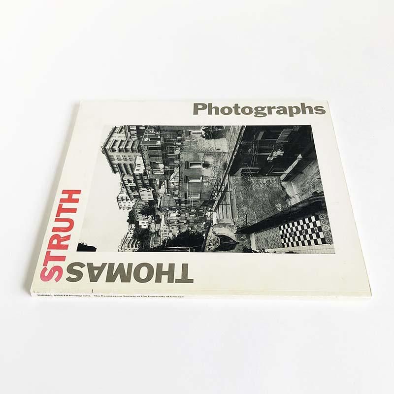 数量は多い  Thomas Struth: Photographsトーマス・シュトゥルート - 古本 アート・デザイン・音楽