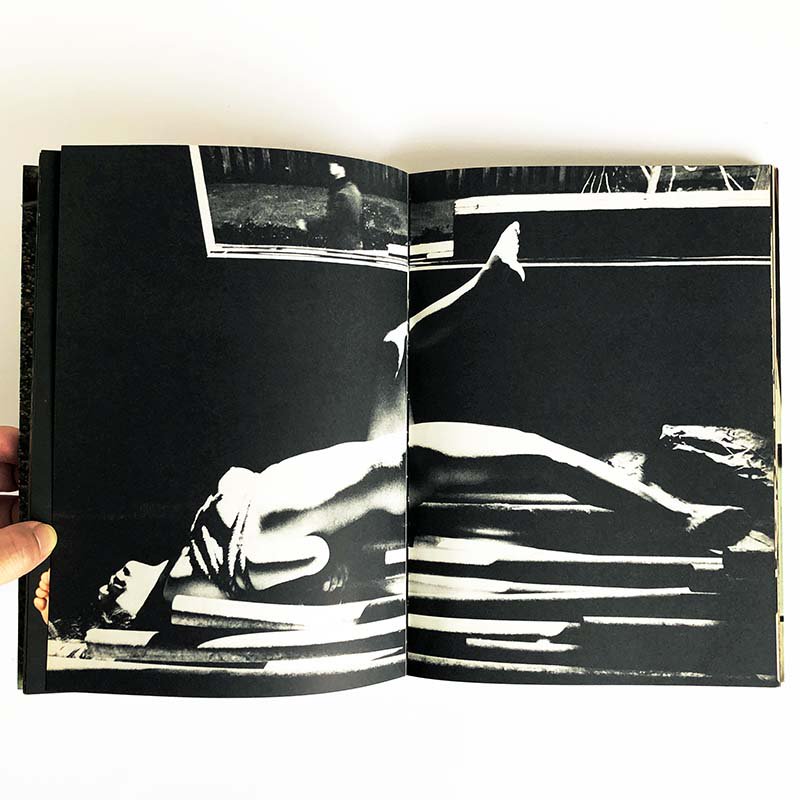 Sadistic play of Bondage by Oniroku Dan, Kishin Shinoyama, Akira Uno緊縛大全  団鬼六 篠山紀信 宇野亜喜良 - 古本買取 2手舎/二手舎 nitesha 写真集 アートブック 美術書 建築