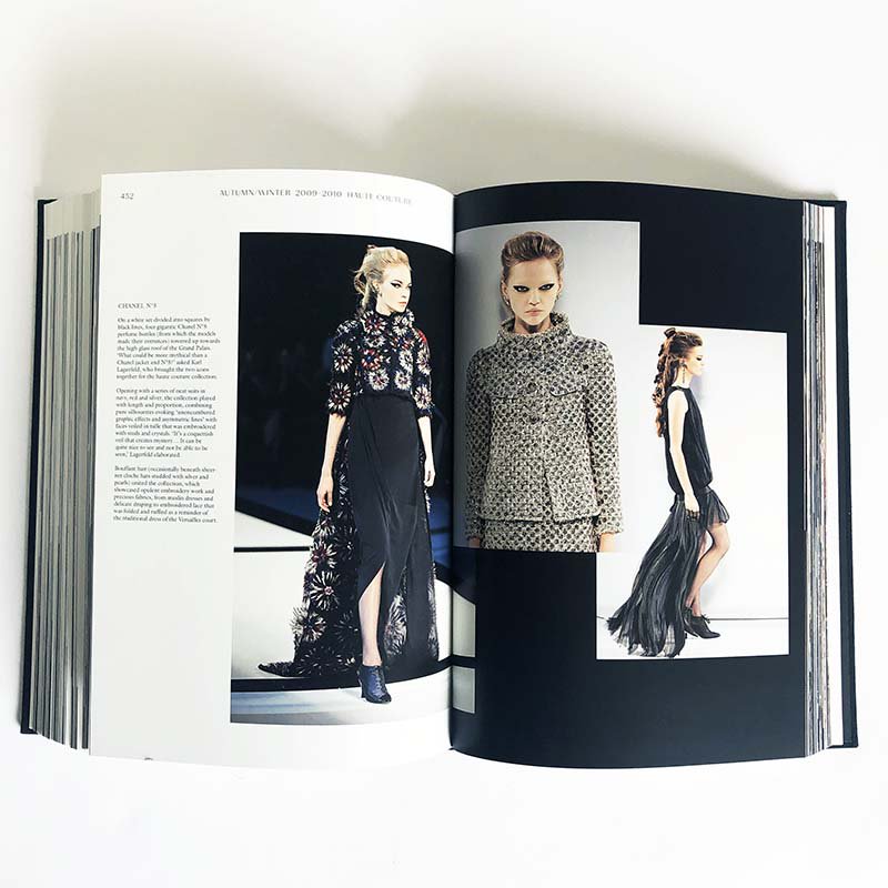 CHANEL CATWALK: The Complete KARL LAGERFELD Collectionsシャネル 