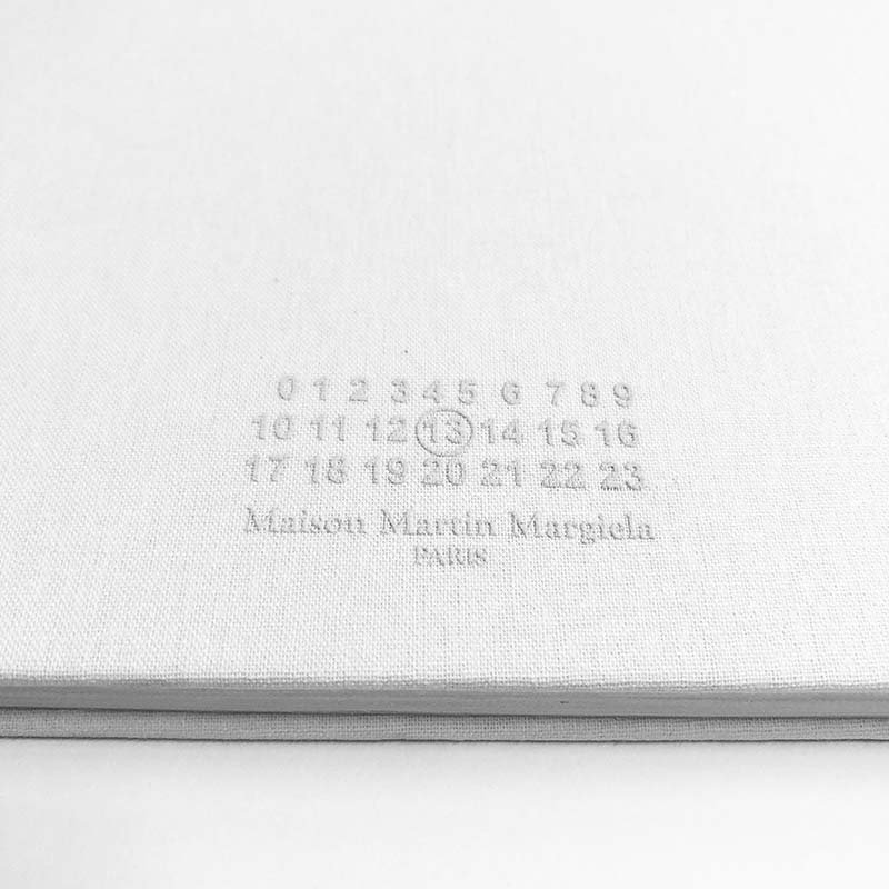 Maison Martin Margiela: 13 Notebookメゾン・マルタン・マルジェラ ノートブック - 古本買取 2手舎/二手舎  nitesha 写真集 アートブック 美術書 建築