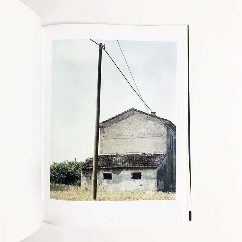Guido Guidi: veramenteグイド・グイディ - 古本買取 2手舎/二手 Guido Guidi: veramenteグイド・グイディ - 古本買取 2手舎/二手