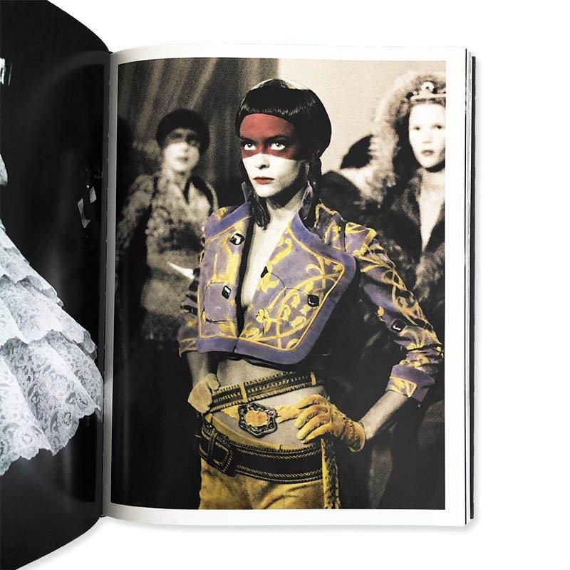 commons&sense 2010年春号& アレキサンダーマックィーン写真集 Lee Alexander McQueen: Love Looks Not with the Eyes